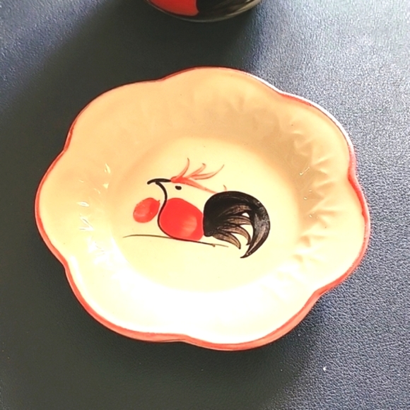 Small Rooster Teacup and Saucer - Picture 2 of 6
